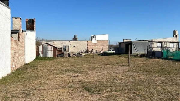 Lote en Calle Publica 2 900
