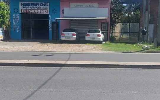 Local Comercial en Avenida Presidente Arturo Umberto Illia 11600