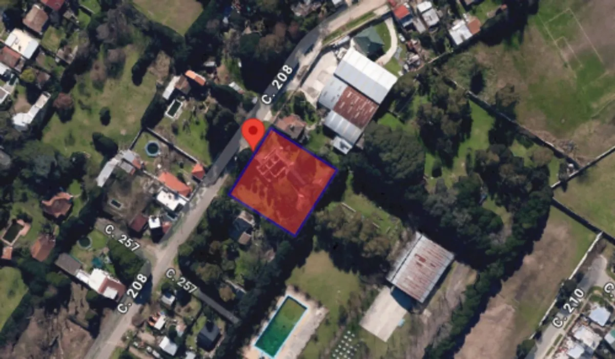 Lote en Calle 208 700
