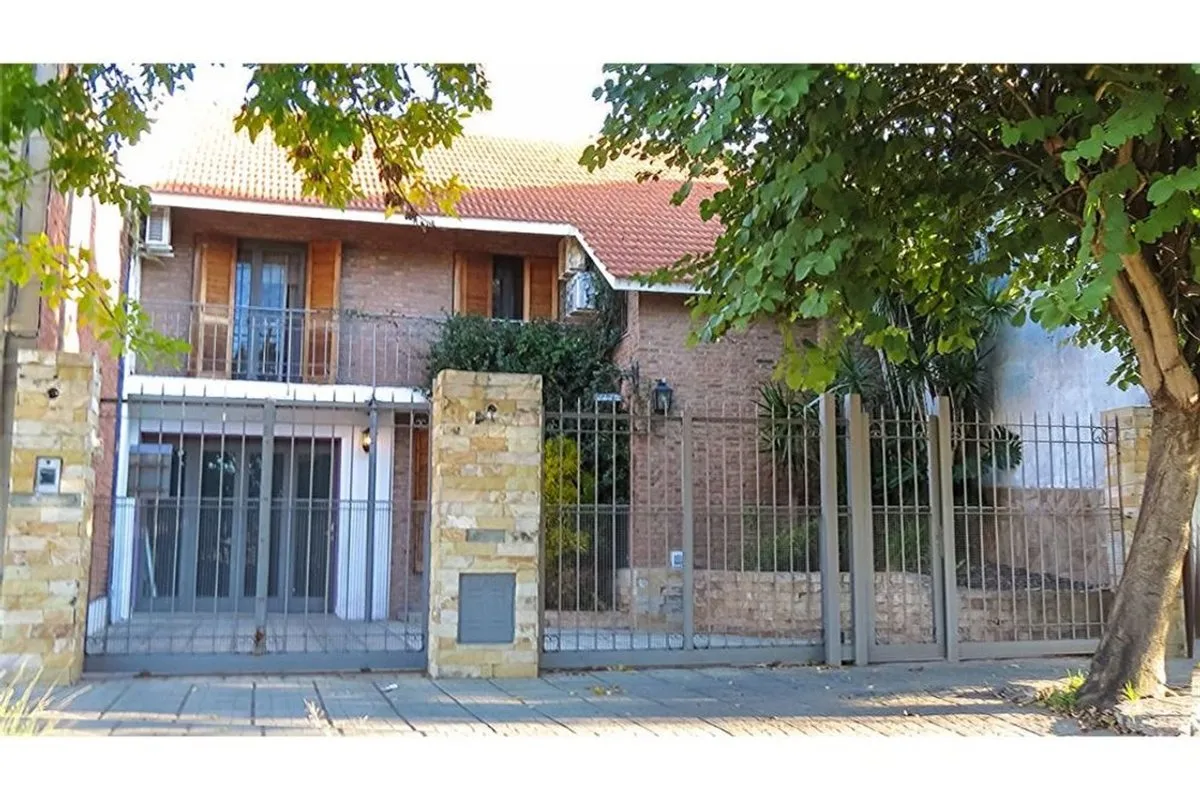 Casa en Sargento Cabral 1500