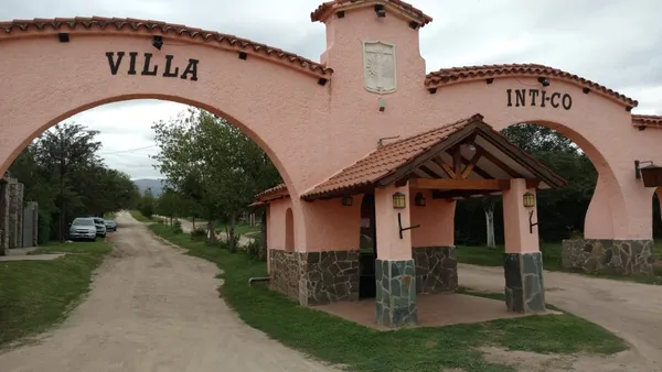 Casa en Nono Blvd los Tilos Villa Inti-co 100