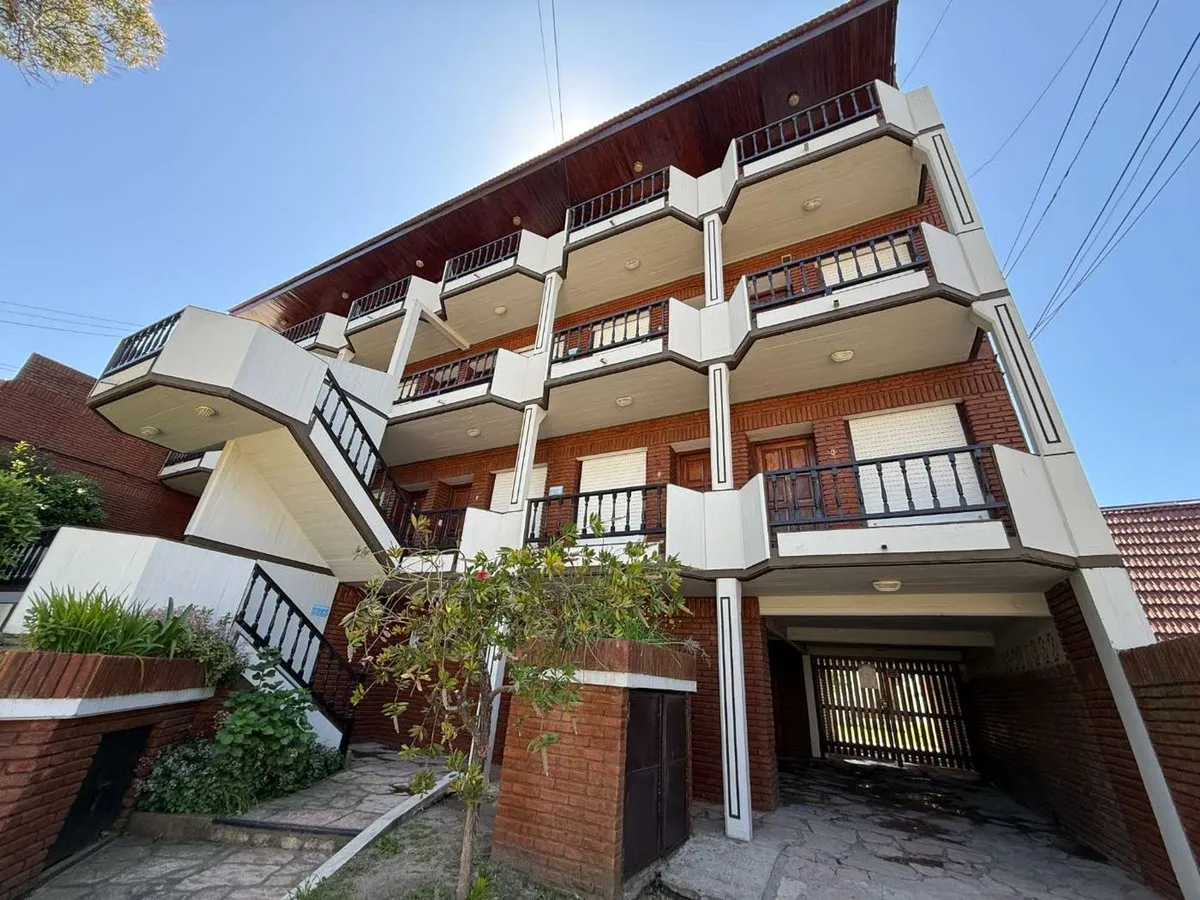 Departamento en Avenida 1 1400