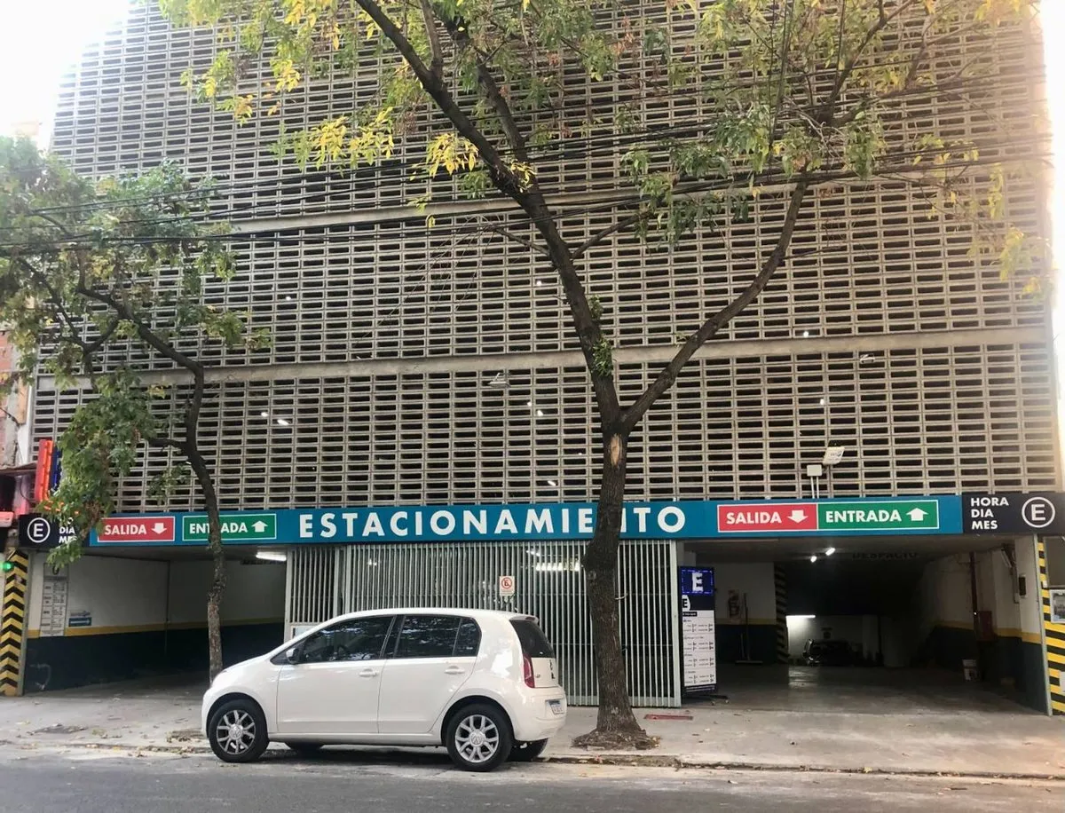 Cochera en Uriarte 1500