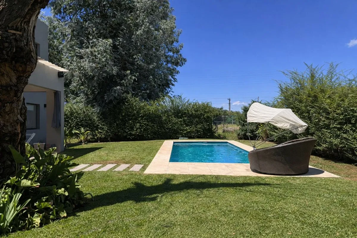 Casa en Los Abedules 4100