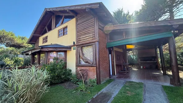 Casa en Diagonal Macedo 200