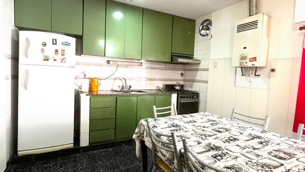 Casa en Avenida Derqui 3800