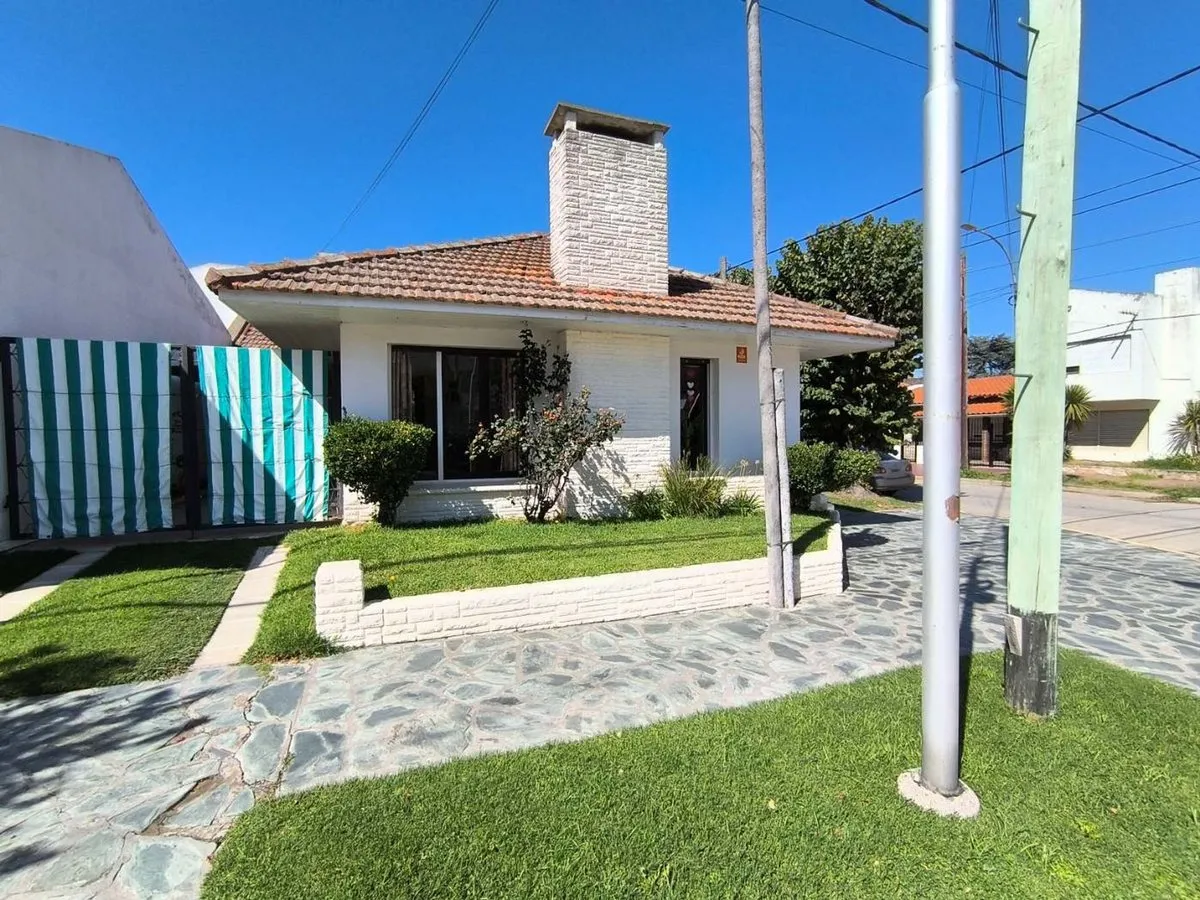 Casa en 24 4200