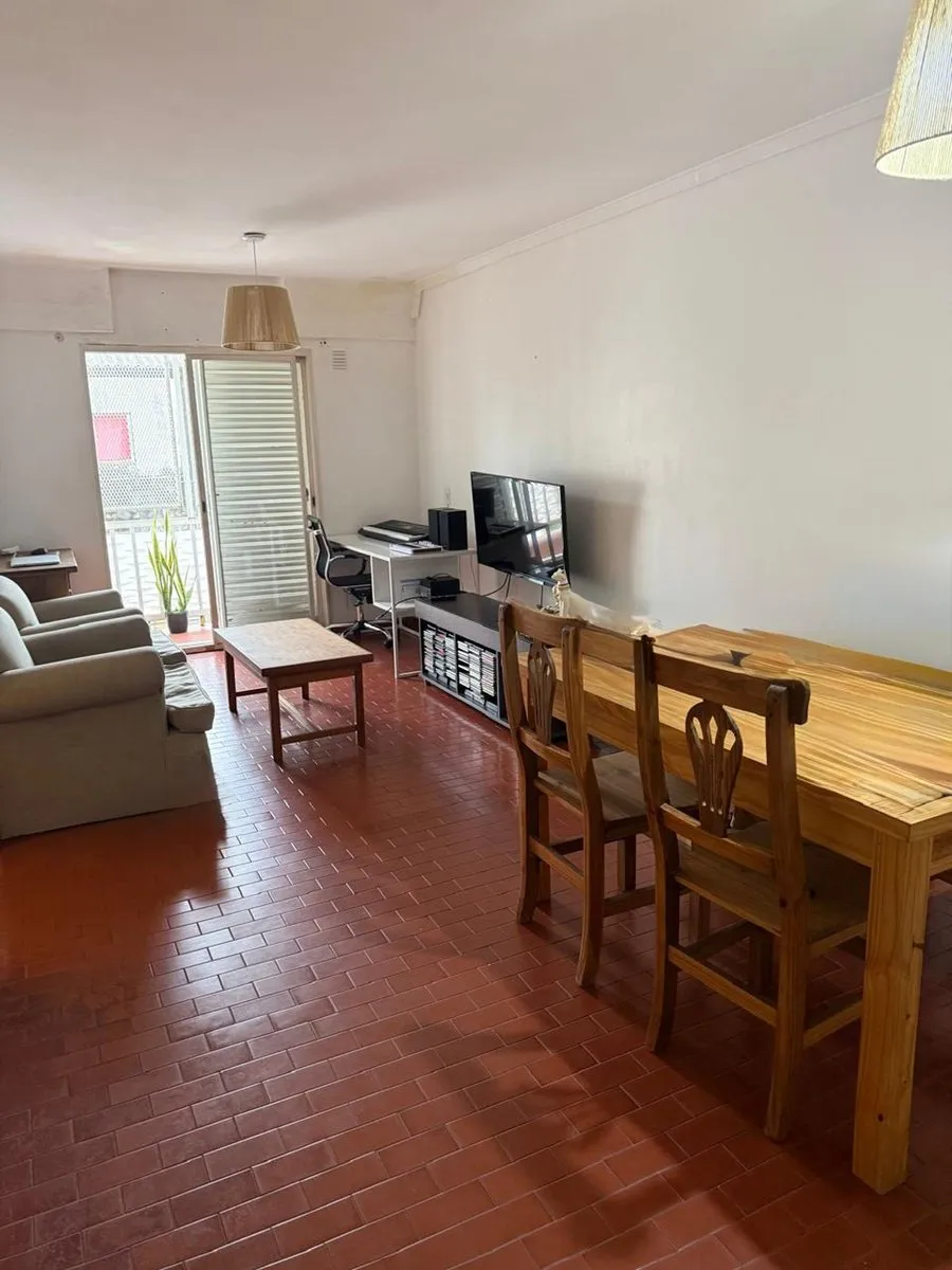 Departamento en Avenida Sobremonte 800
