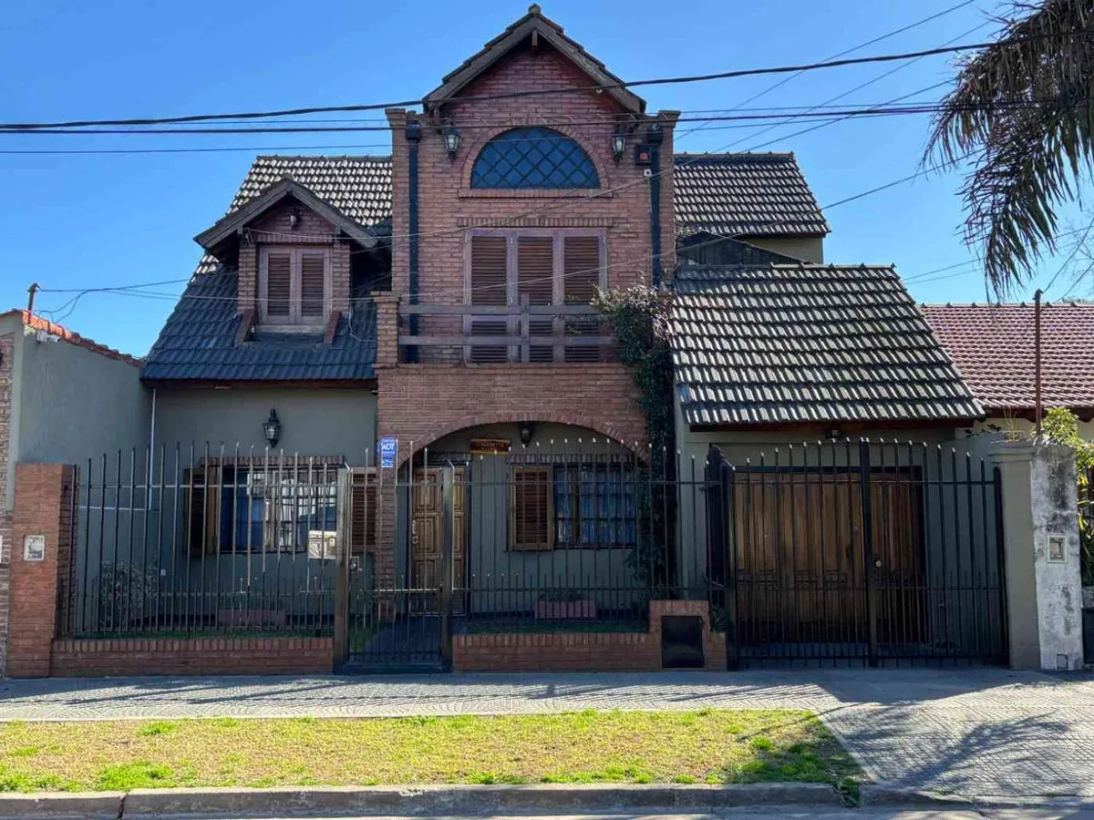 Casa en Enrique Finochietto 1000