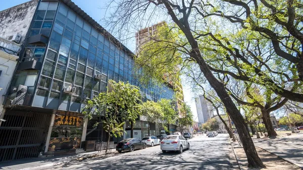 Oficina en Rivadavia 2500