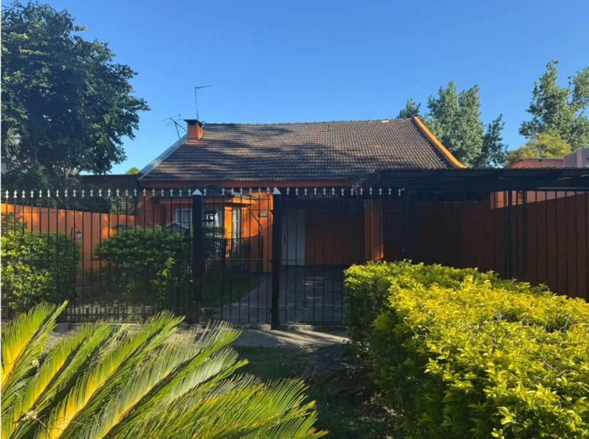 Casa en Sarmiento 200