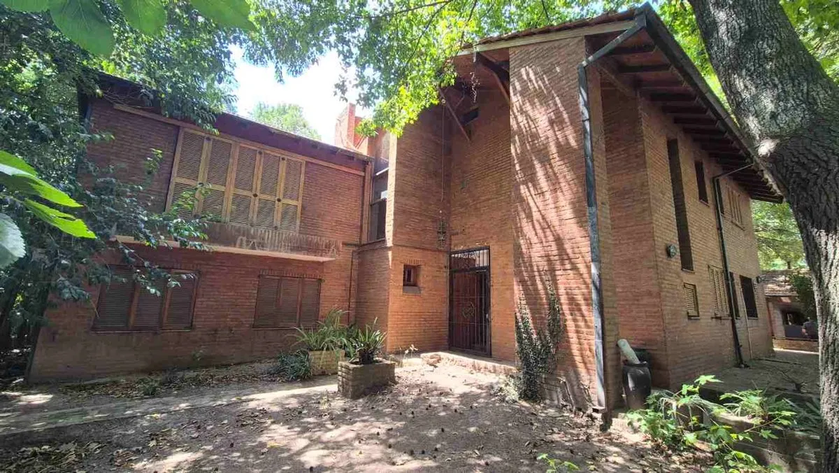 Casa en Victor Casteran 1700