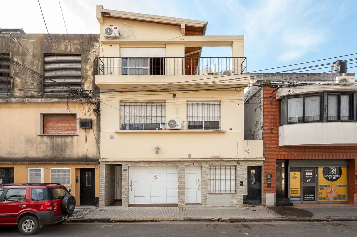 Edificio en E. Díaz 1000