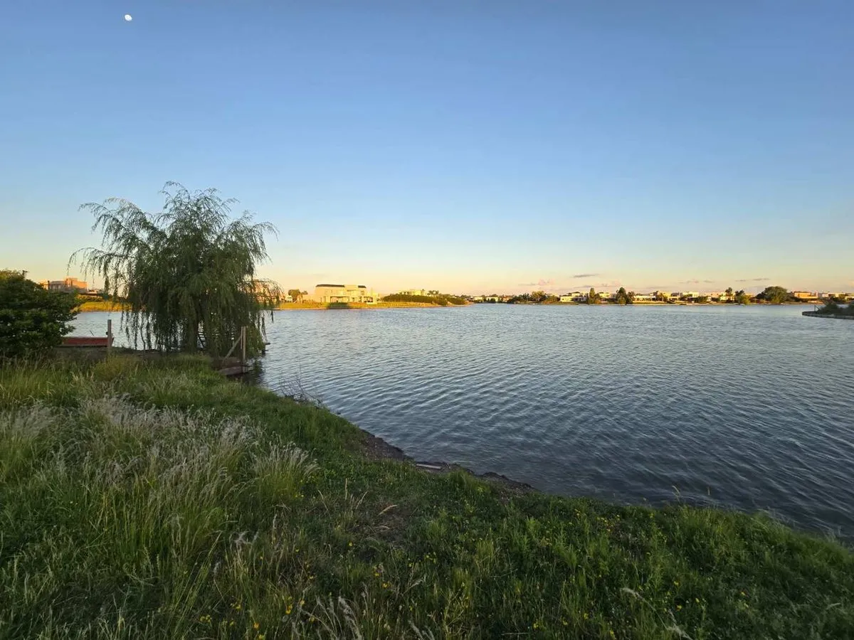 Lote en Roque Petrocchi 5300