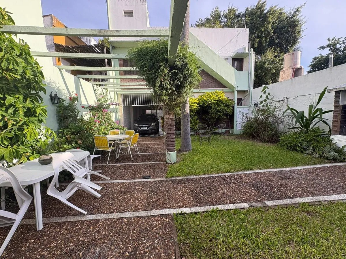 Casa en J. P. López 500