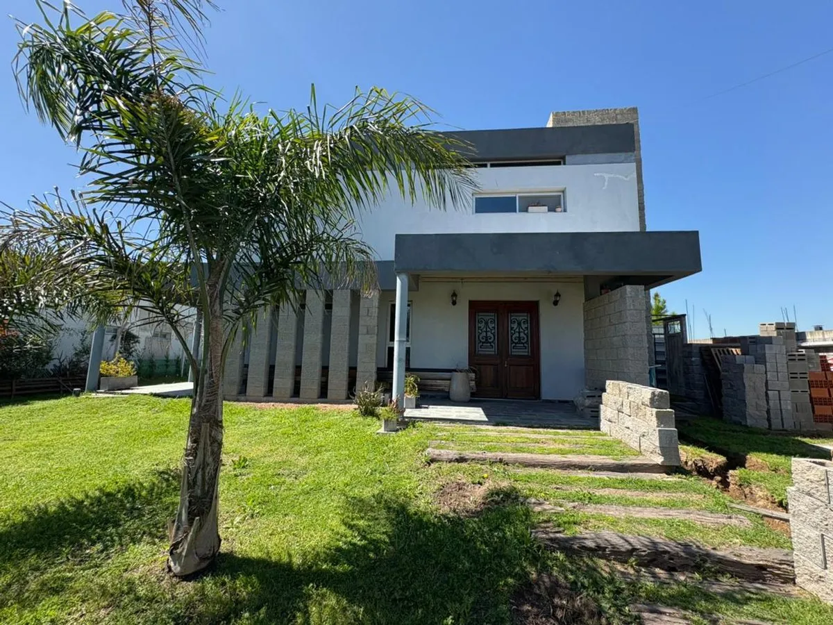 Casa en 86 Esquina 174 5100