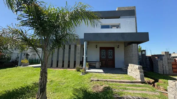 Casa en 86 Esquina 174 5100