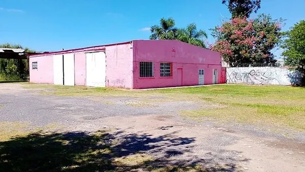 Galpon en Avenida Blas Parera 9300