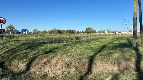Lote en Baldomero Fernández Moreno S/n 2400