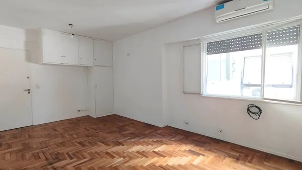 Departamento en Conde 2700