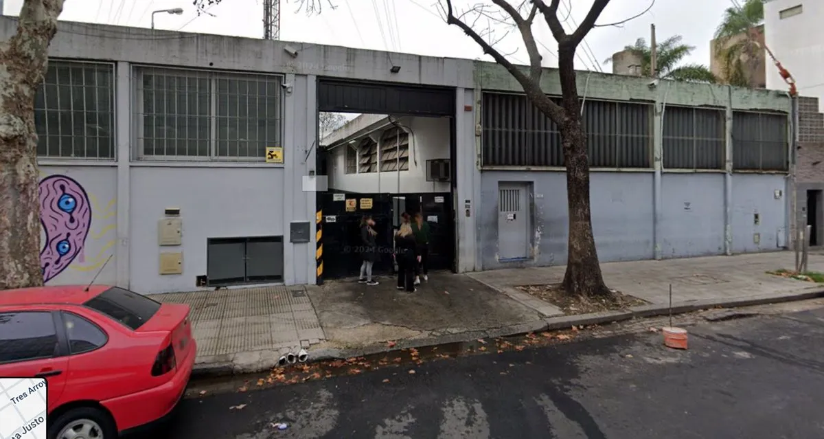 Industria en Campana 1200