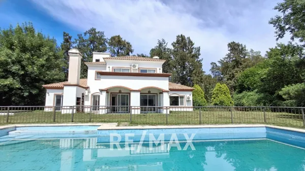 Casa en Las Garzas S/n 1000