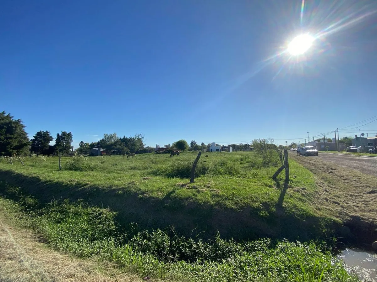 Lote en Bernard y Tucumán 900