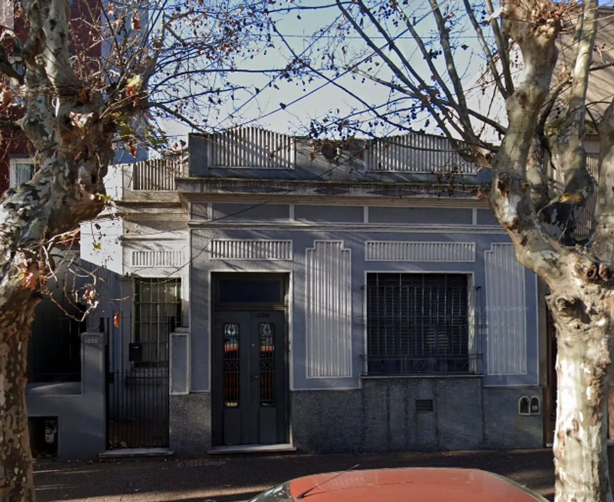 P H en Avenida Mitre 1000