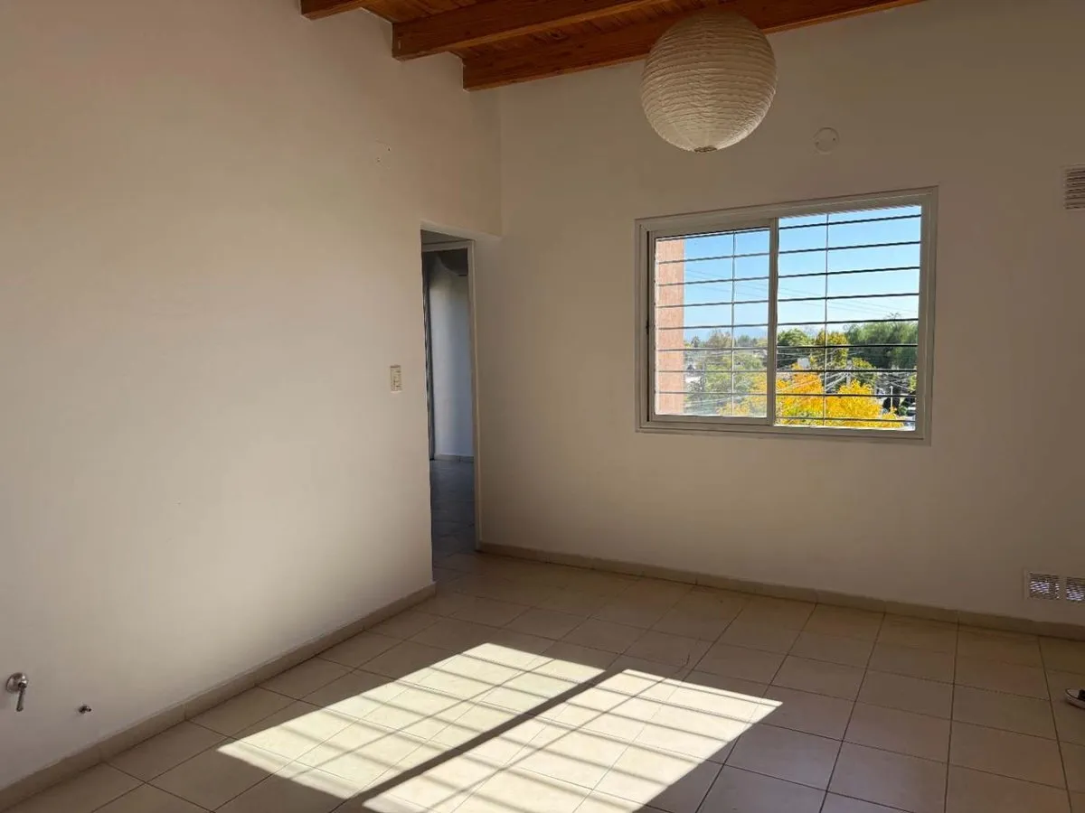 Departamento en Primitivo de la Reta 600