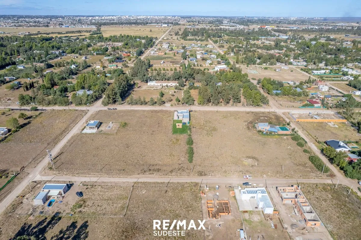Lote en Lorenza Luna 900