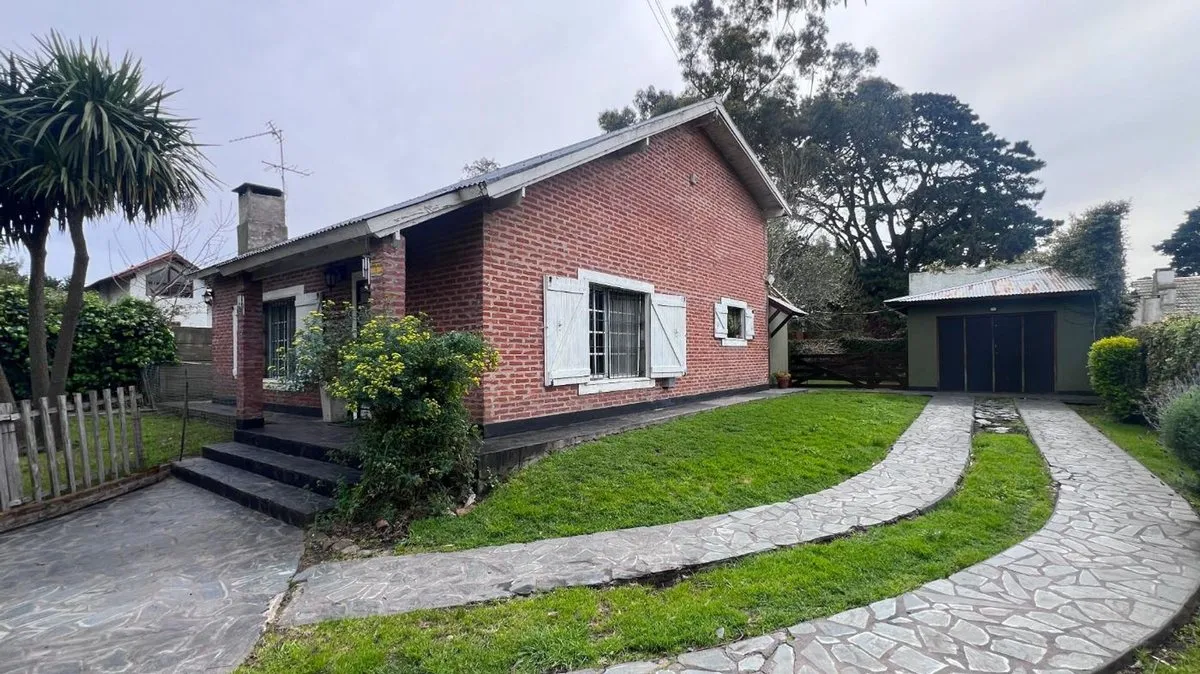 Casa en Calle 12 E/ 487 y 489 Acantilados 3000