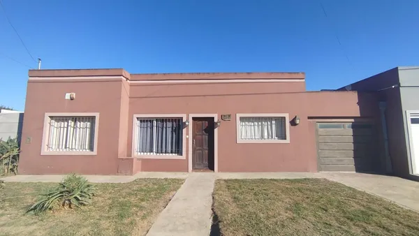 Casa en 32 4300