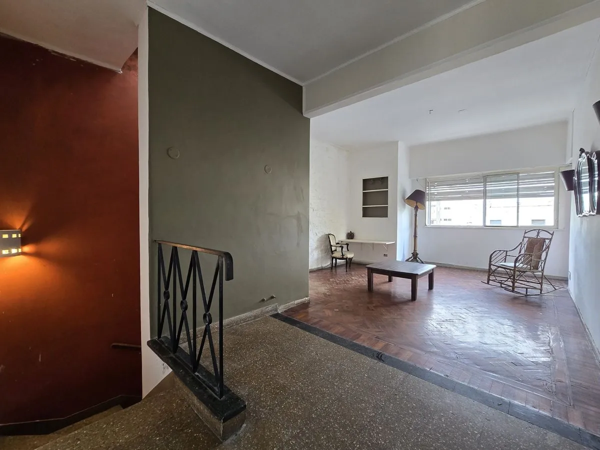 Departamento en Avenida Hipólito Yrigoyen 700