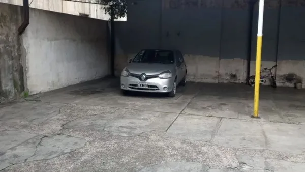 Cochera en Alsina 0