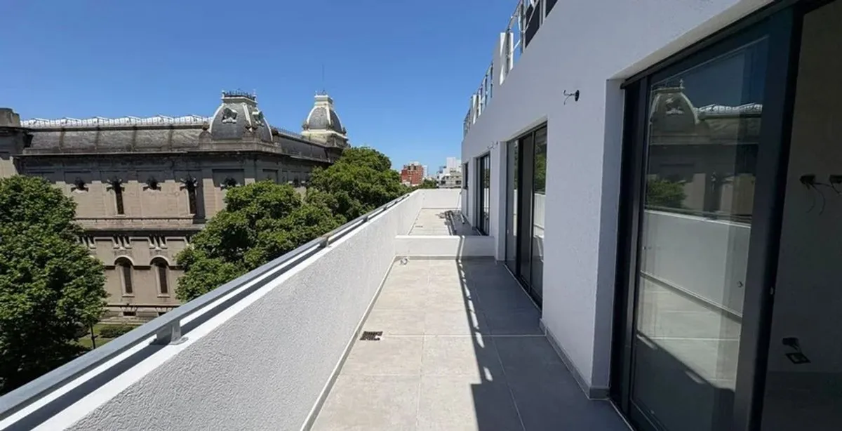 Departamento en Av. Beiro 4000