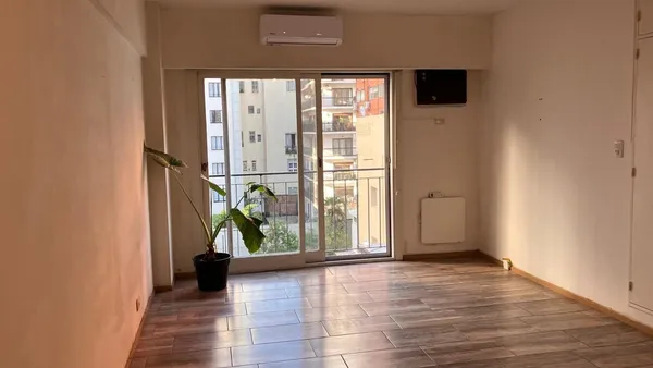 Departamento en Juncal 800