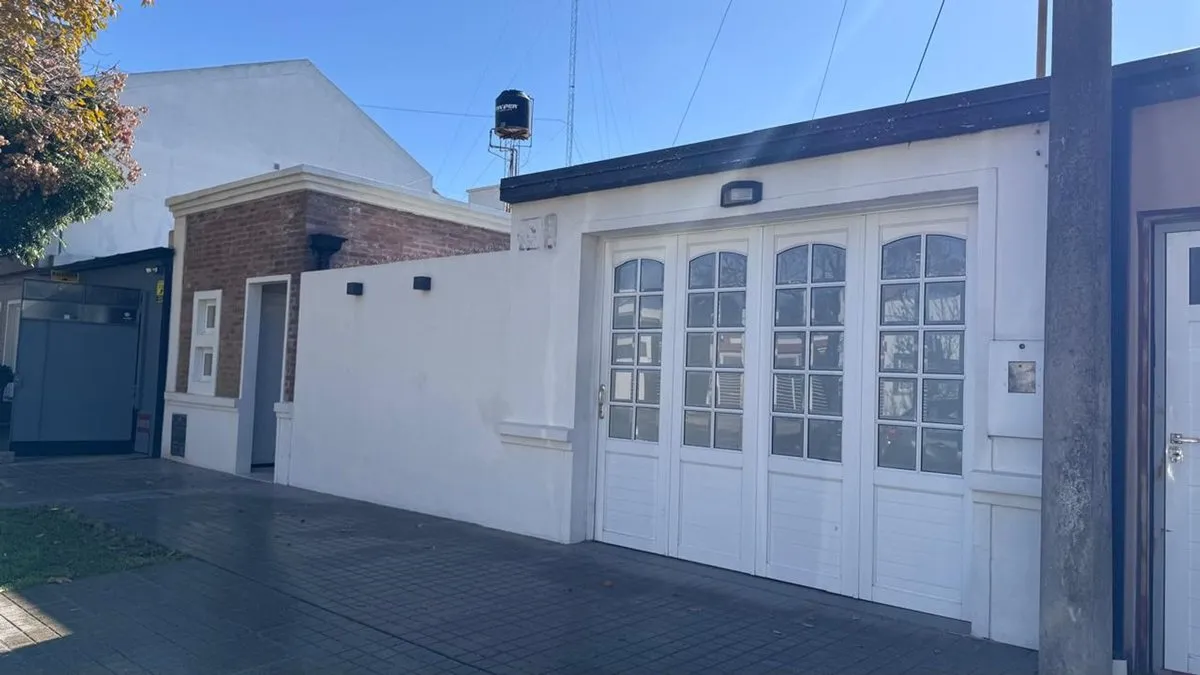 Casa en Gobernador Crespo 1000