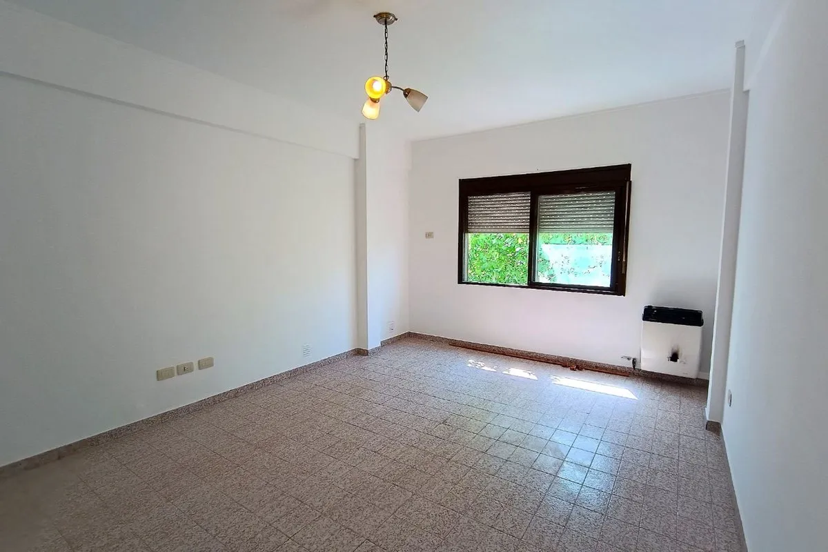 Departamento en 43 E/ 3 y 4 0
