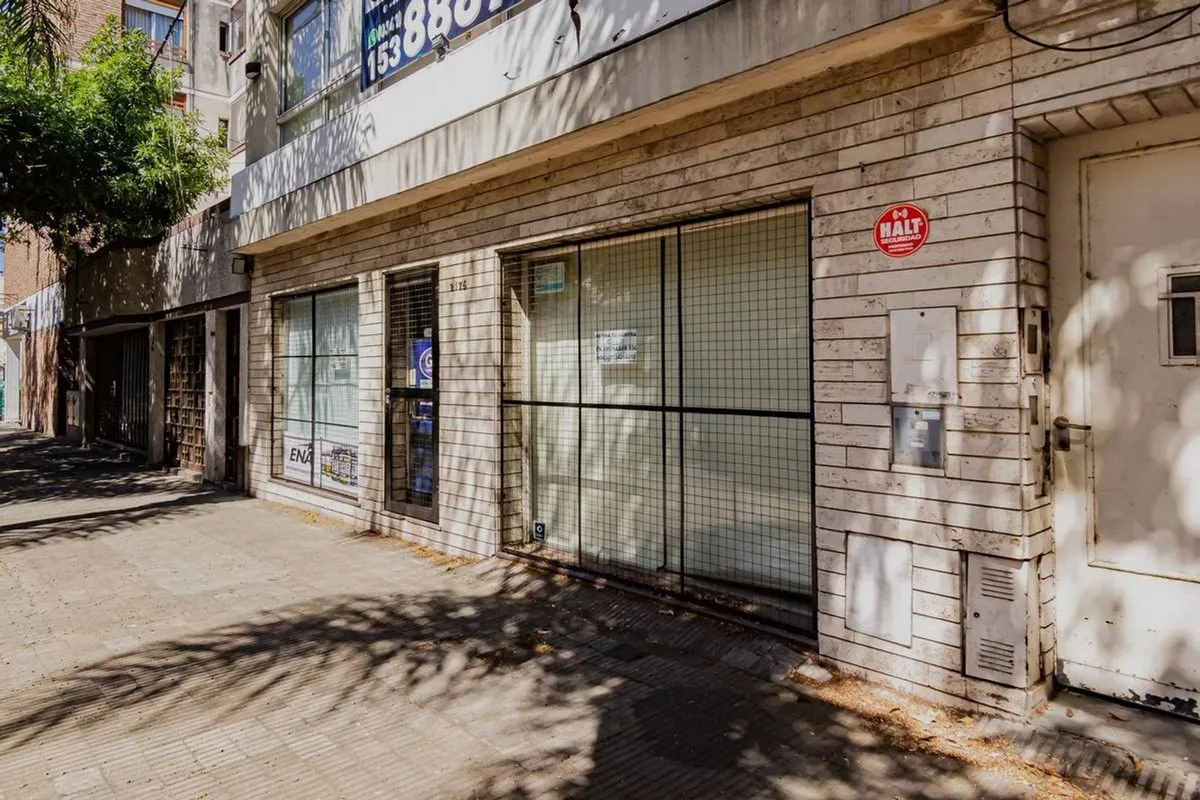 Local Comercial en Presidente Roca 2100