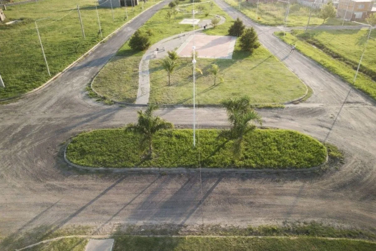 Lote en Juan Terrosa 900