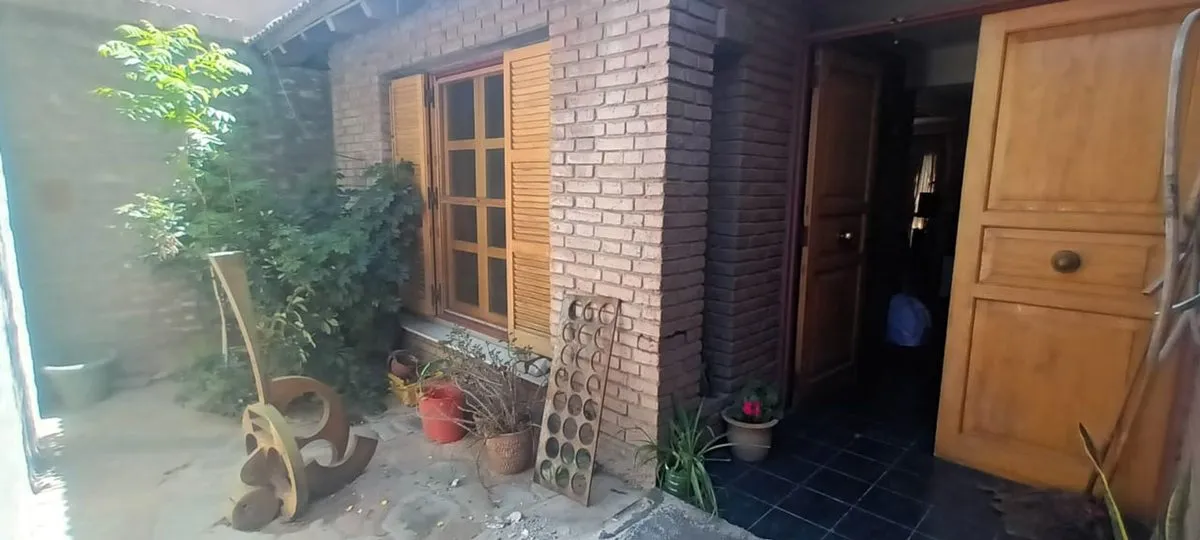 Casa en Güiraldes 200
