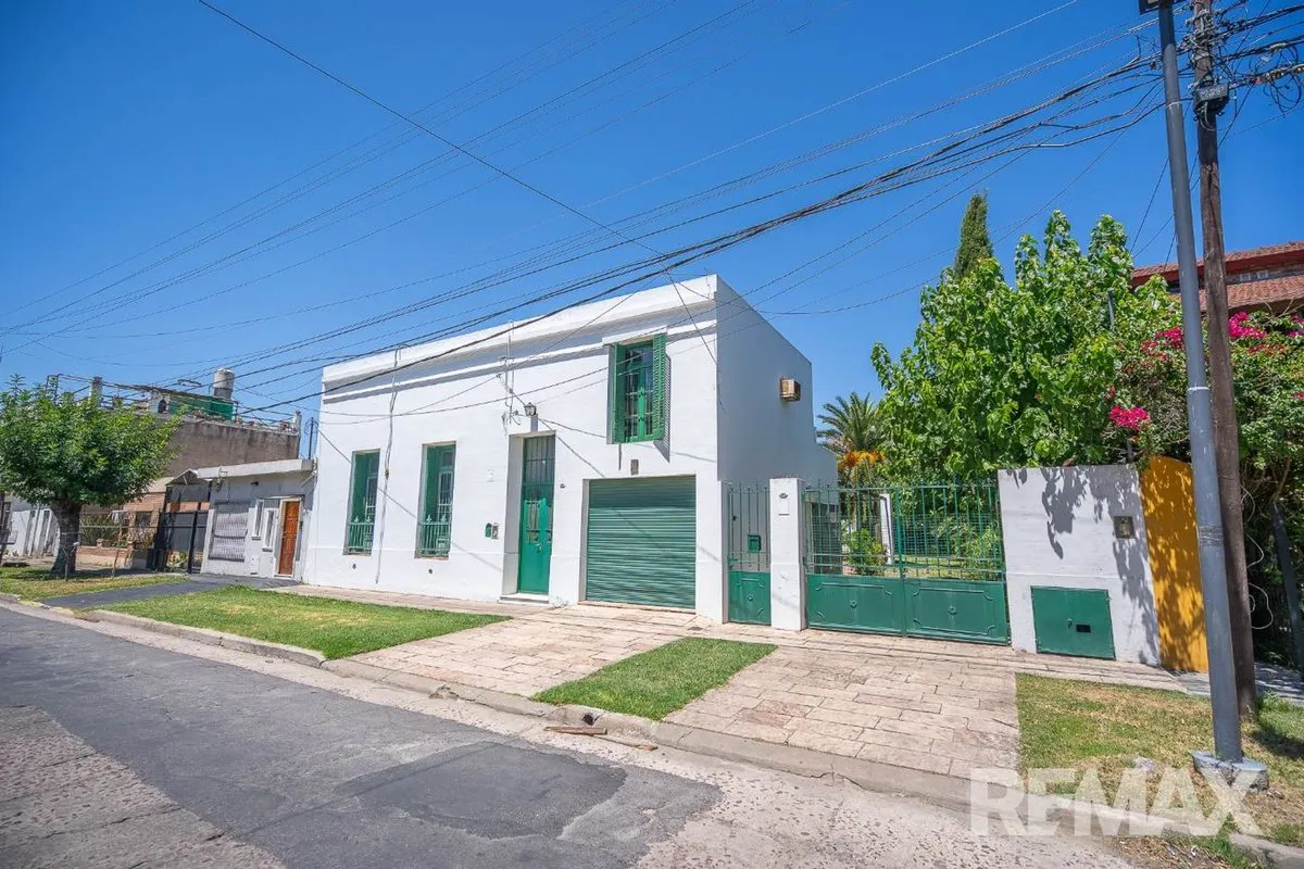 Local Comercial en Muñoz 400