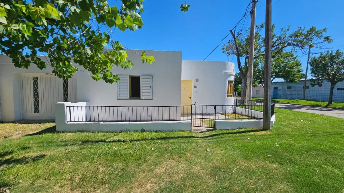 Casa en López y Planes 1600