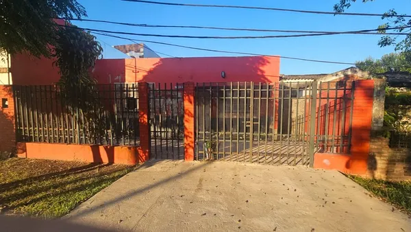 Casa en Juan Ramón Lestani 5000