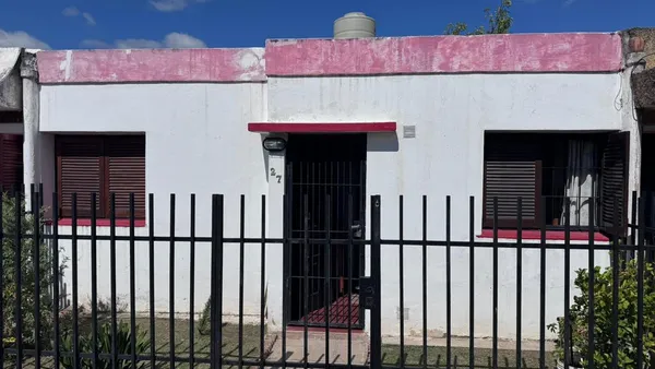 Casa en Lucio V Mansilla y Solares 0