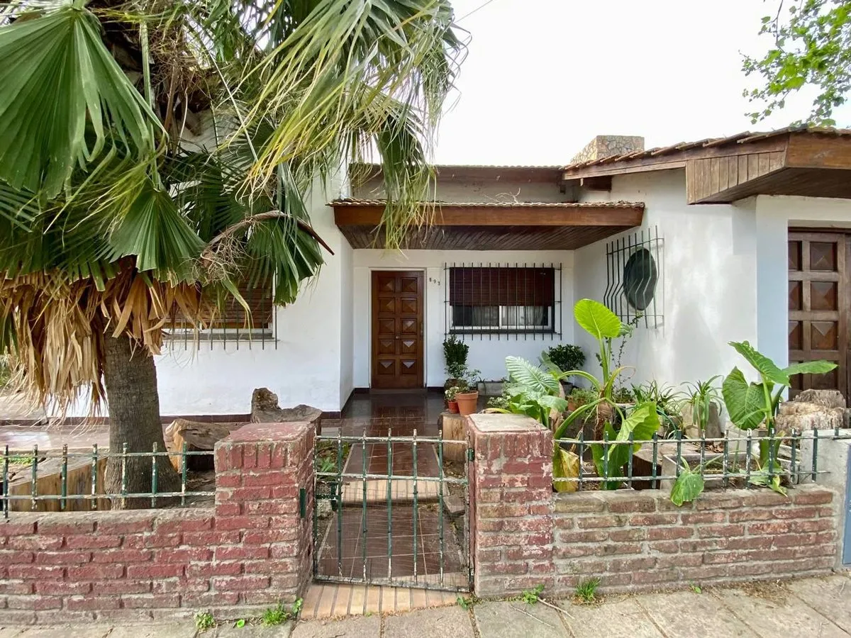 Casa en Hipólito Yrigoyen 800