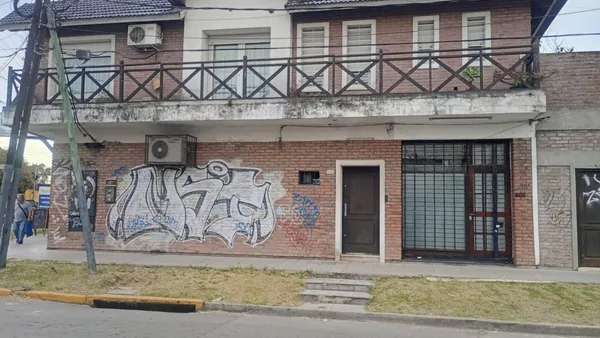 Local Comercial en Leandro N. Alem 1000