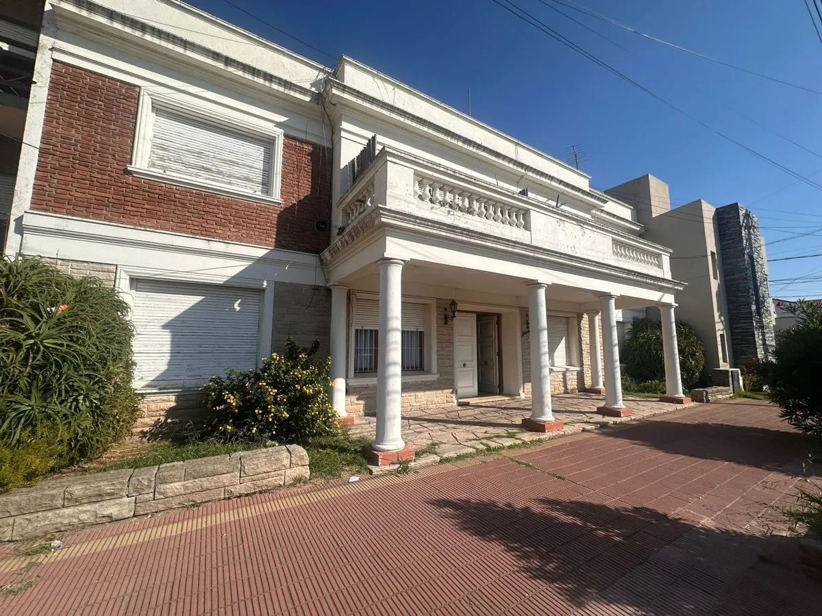 P H en Avenida 12 1700