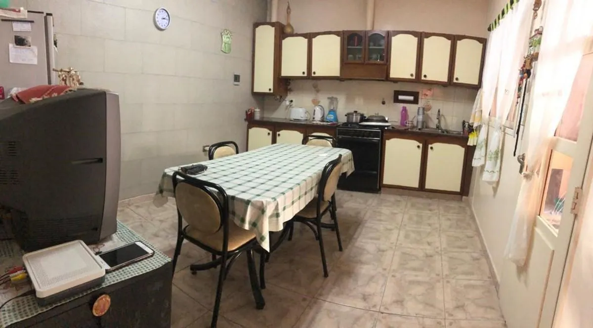 P H en Avenida Piedra Buena 4800