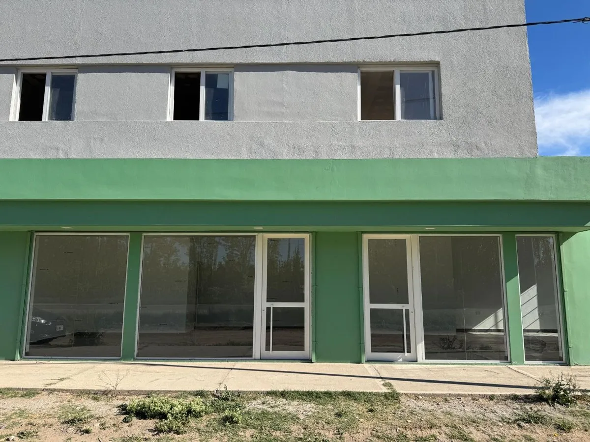 Local Comercial en Alsina 4000